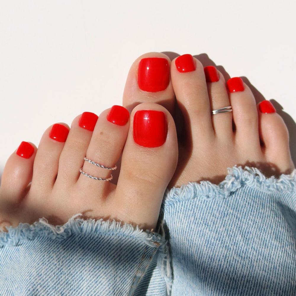 imageGlamnetic Press On Toenails Caviar Classic Black French Tip Fake Toe Nails with a Glossy Finish 16 Sizes 32 Toe Nail Kit with Glue8 Fiery Red