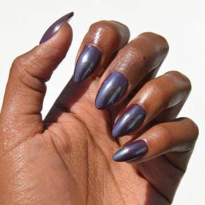 Glamnetic Press On Nails – Burgundy Chrome | Short Almond Fake Nails with a Metallic Chrome Finish, Salon Quality Halloween Nails | 15 Sizes – 30 Nail Kit with Glue(2G – Burgundy Chrome)