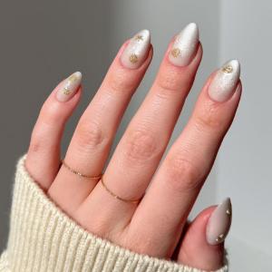 Glamnetic Press On Nails – Burgundy Chrome | Short Almond Fake Nails with a Metallic Chrome Finish, Salon Quality Halloween Nails | 15 Sizes – 30 Nail Kit with Glue(2H – Sanded)