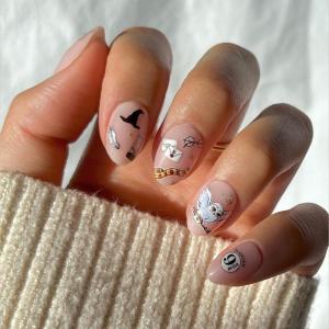 Harry Potter™ x Glamnetic Press On Nails – Hufflepuff™ | Gold Foil French Tip 3D Graphic Short Almond Nails in a Chrome & Glossy Finish | 15 Sizes – 30 Nail Kit with Glue(Hogwarts)