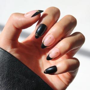 Harry Potter™ x Glamnetic Press On Nails – Hufflepuff™ | Gold Foil French Tip 3D Graphic Short Almond Nails in a Chrome & Glossy Finish | 15 Sizes – 30 Nail Kit with Glue(3 – Harry Potter)