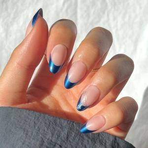 Harry Potter™ x Glamnetic Press On Nails – Ravenclaw™ | Blue French Tip Eagle Graphic Short Almond Nails in a Chrome & Glossy Finish | 15 Sizes – 30 Nail Kit with Glue(Ravenclaw)