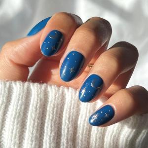Harry Potter™ x Glamnetic Press On Nails – Ravenclaw™ | Blue French Tip Eagle Graphic Short Almond Nails in a Chrome & Glossy Finish | 15 Sizes – 30 Nail Kit with Glue(Luna Lovegood)