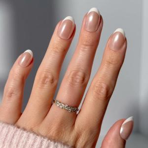 Glamnetic Press On Nails – Pearlfect | Short Oval White French Tip Fake Nails, Salon Quality French Manicure | 15 Sizes – 30 Nail Kit with Glue(2B – Pearlfect)