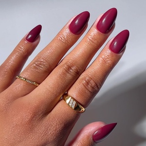 Glamnetic Press On Nails – Medium Coffin Fake Nails | Glazed Red Press On Nails, Salon Quality Kit with Glue | Runway Red – 30 Nail Set in 15 Sizes(5D – Berry Kiss)