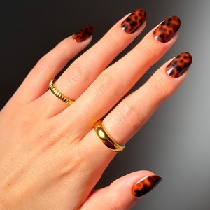 Glamnetic Press On Nails – Extra Short Fake Nails | Tortoiseshell French Tip Press On Nails, Salon Quality Kit with Glue | Unbothered – 30 Nail Set in 15 Sizes(1B – Hidden Fortune)